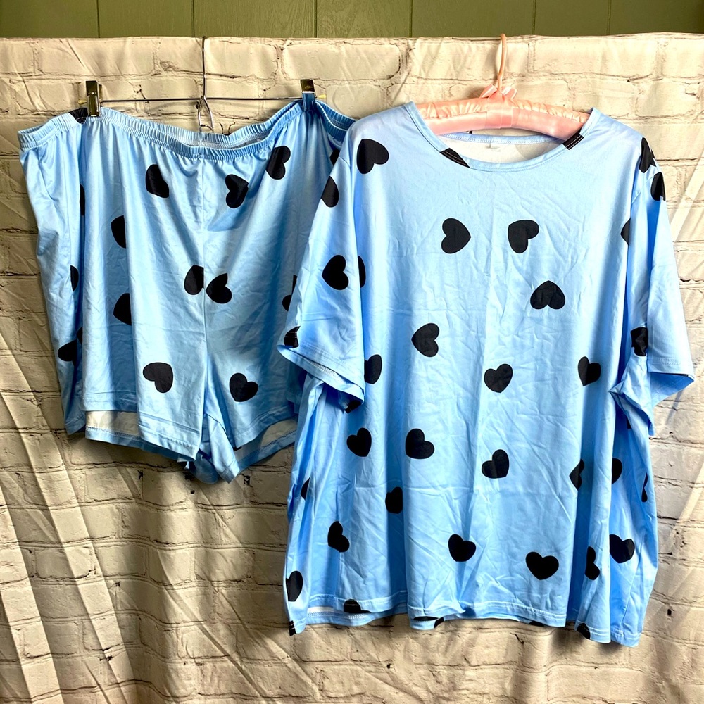 Soft, light blue and black heart tshirt and shorts pj set. Size 3x